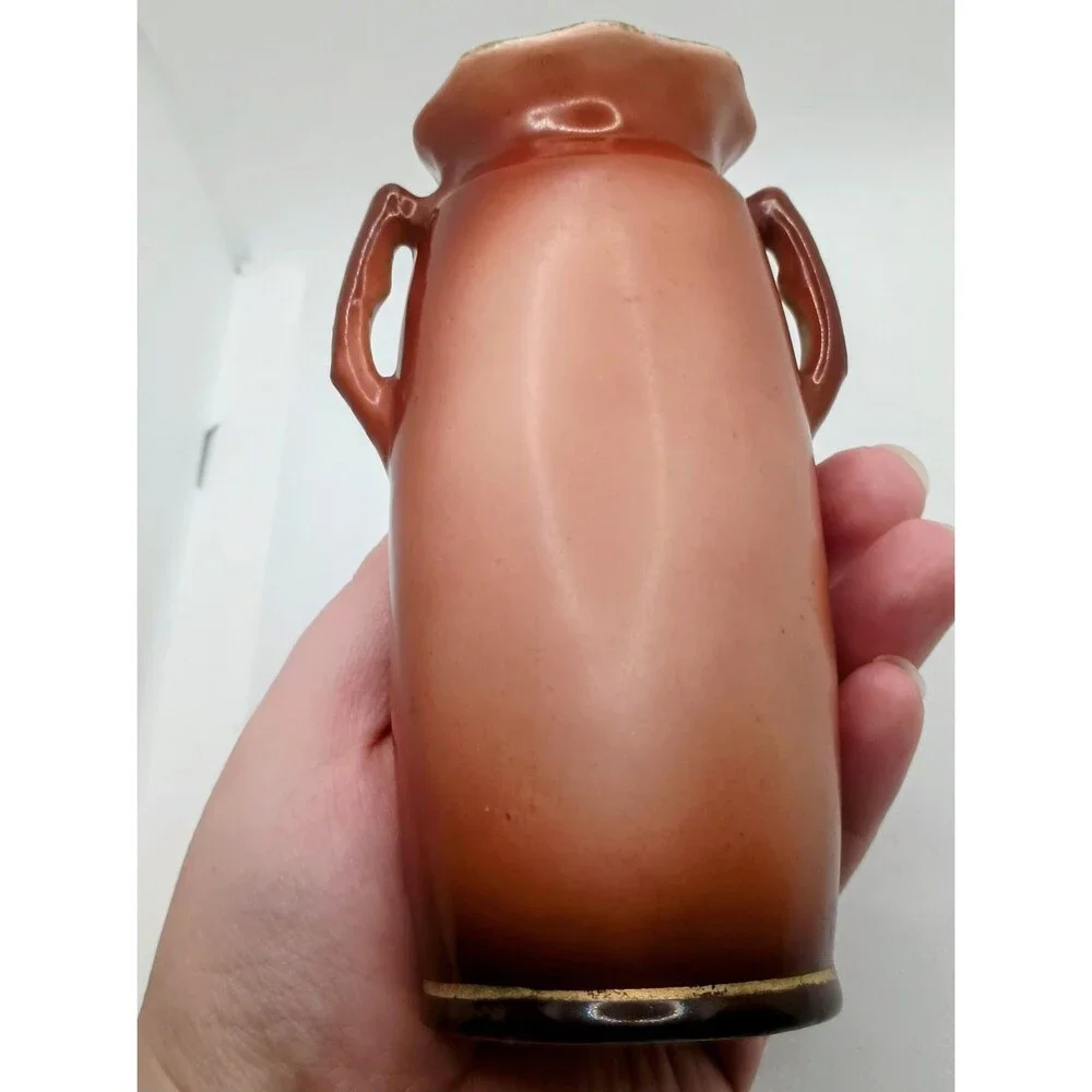 Unmarked vintage bud